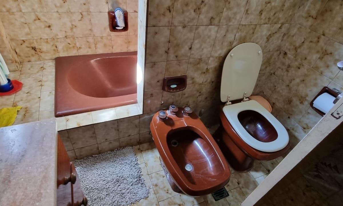EN VENTA EN EL PALOMAR CHALET DE 3 AMBIENTES GARAGE FONDO F: 8928