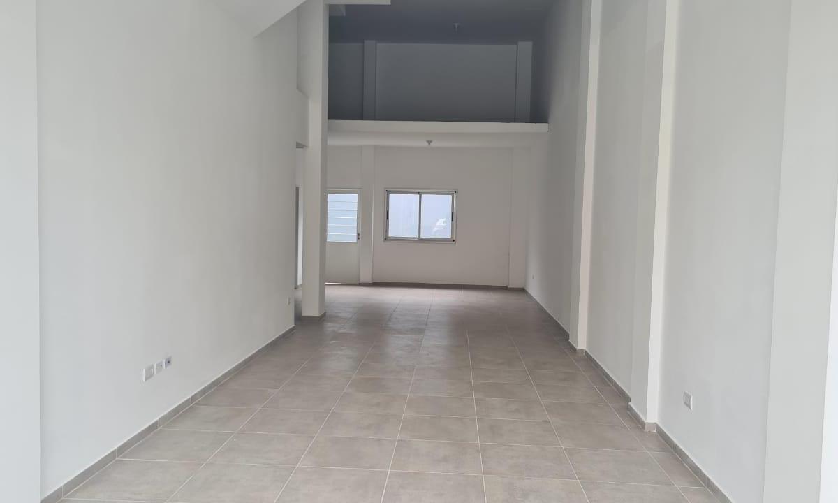 En Venta a Solo Una Cuadra de La Estacion de Martin Coronado Ferrocarril Urquiza, Local Al Frente a 1