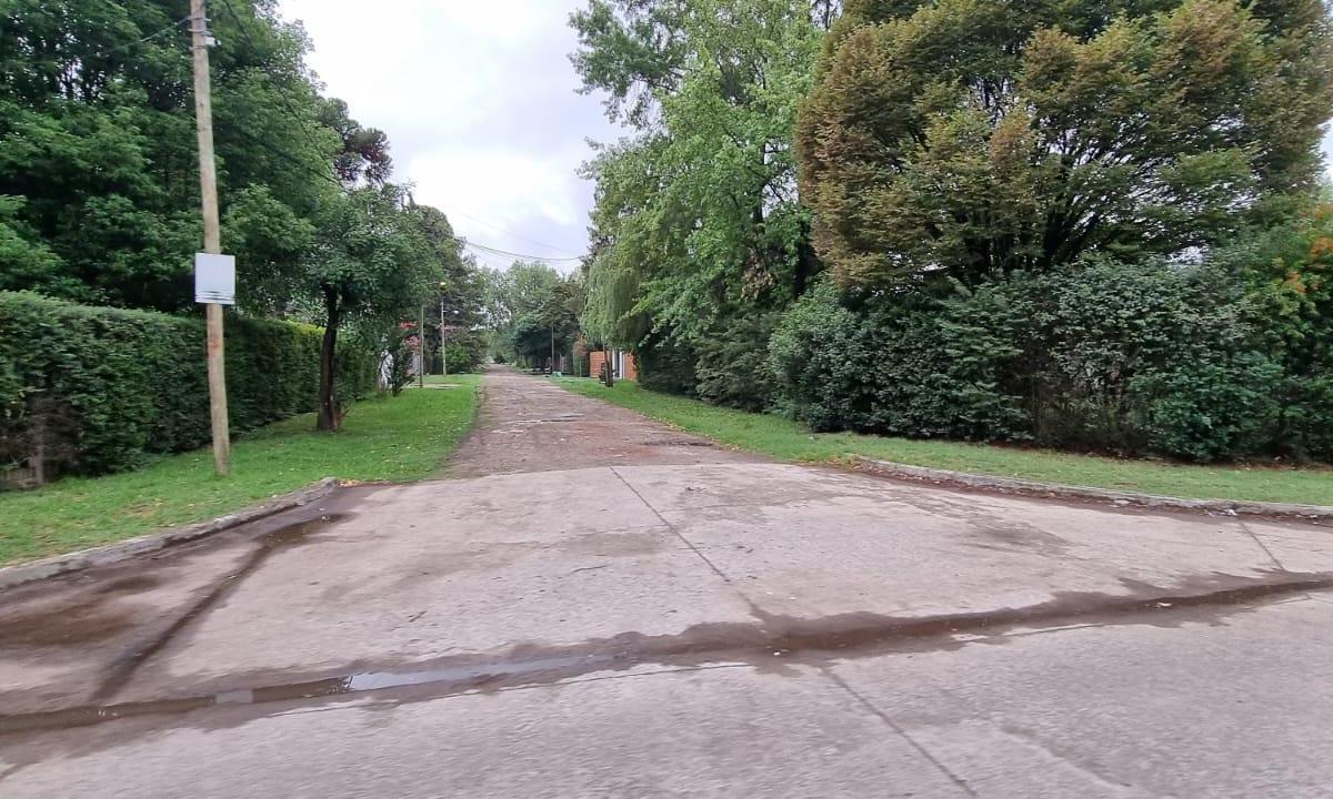 Foto de EN VENTA LOTE DE TERRENO EN GENERAL RODRIGUEZ DENTRO DE BARRIO SOLARES, imagen 4