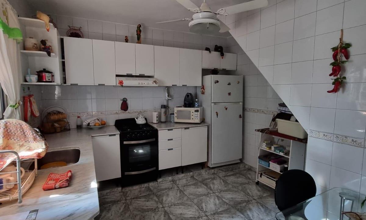 En Venta en Hurlingham Hermoso y Amplio Departamento Tipo Casa de 4 Ambientes 2 Baños Permuto Casa 2