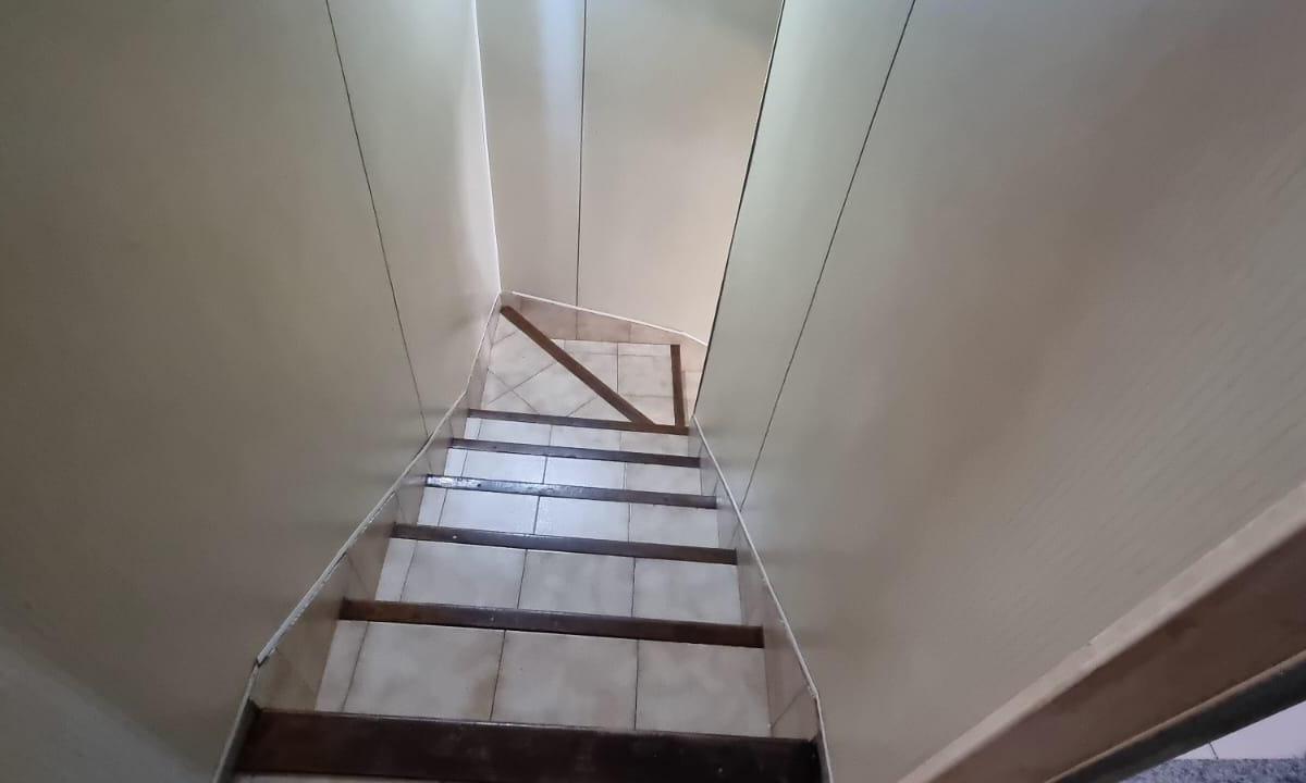 Foto de EN VENTA EN EL PALOMAR HERMOSO DUCPLEX CON COCHERA DESCUBIERTA 3 AMB 2, imagen 4