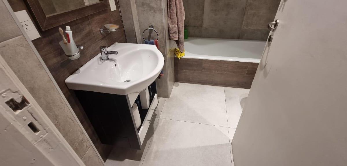 Foto de EN VENTA EN PALOMAR A METROS DEL ACCESO OESTE EN ESQUINA SOBRE AVENIDA, imagen 2