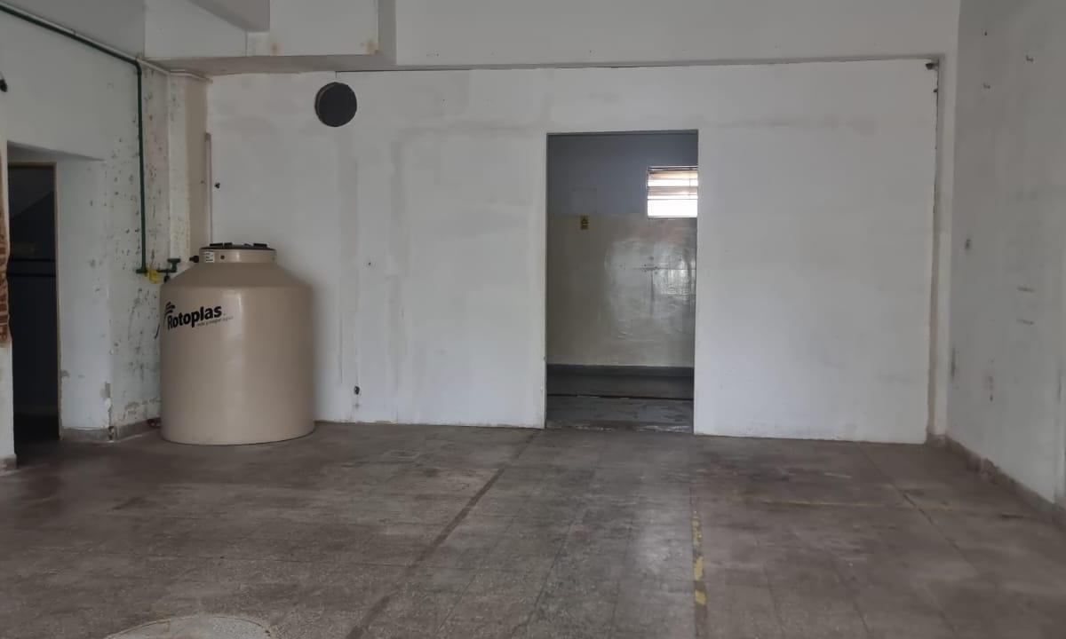 En Venta en Ciudad Jardin Local a La Calle en Planta Baja Sobre Curtis F: 9971 3