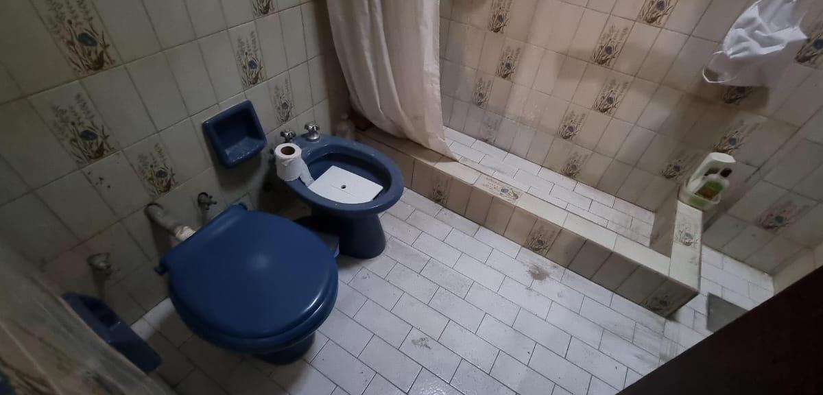 Foto de EN VENTA EN VILLA BOSCH ZONA EX PEUGEOT DOS CASAS JUNTAS DE 3 AMBIENTES, imagen 2