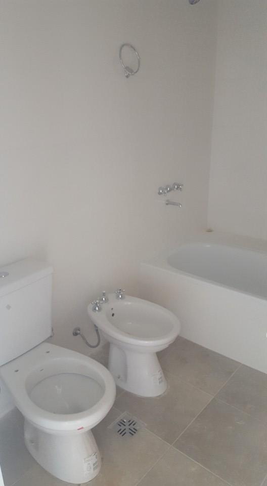 Foto de EN VENTA EN VILLA BOSCH DEPARTAMENTO DE 3 AMBIENTES CON COCHERA, imagen 3