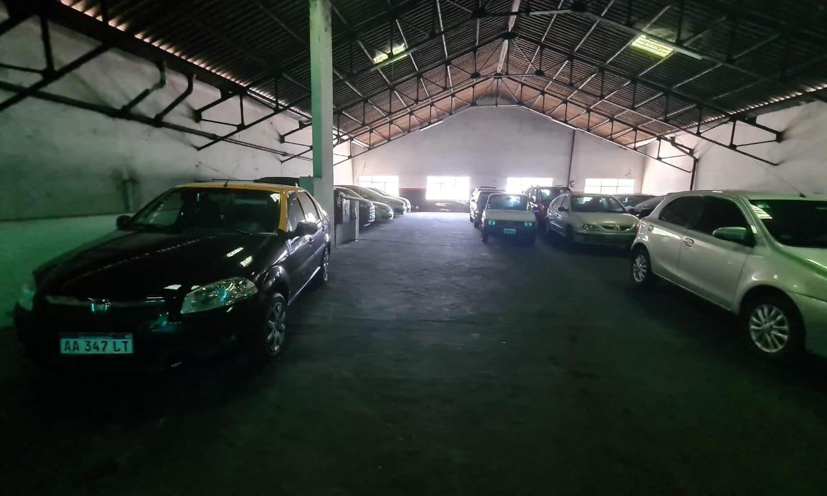 EN VENTA COCHERA EN FUNCIONAMIENTO VILLA DEL PARQUE F: 8550