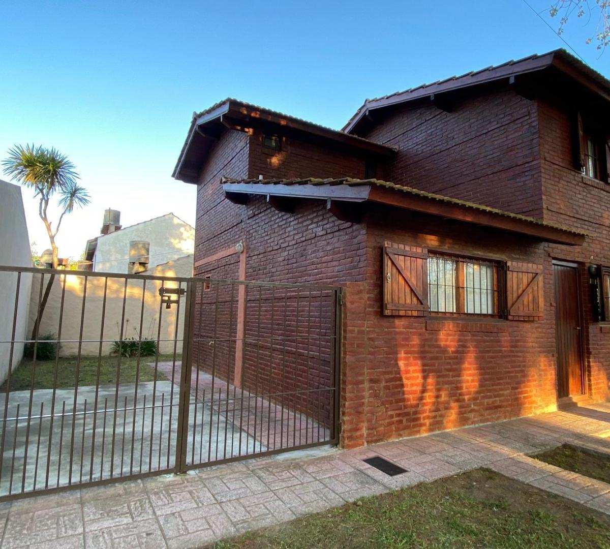 En Venta Hermoso Duplex Reciclado a Nuevo en La Lucila del Mar de Tres Ambientes a m de La Av 2