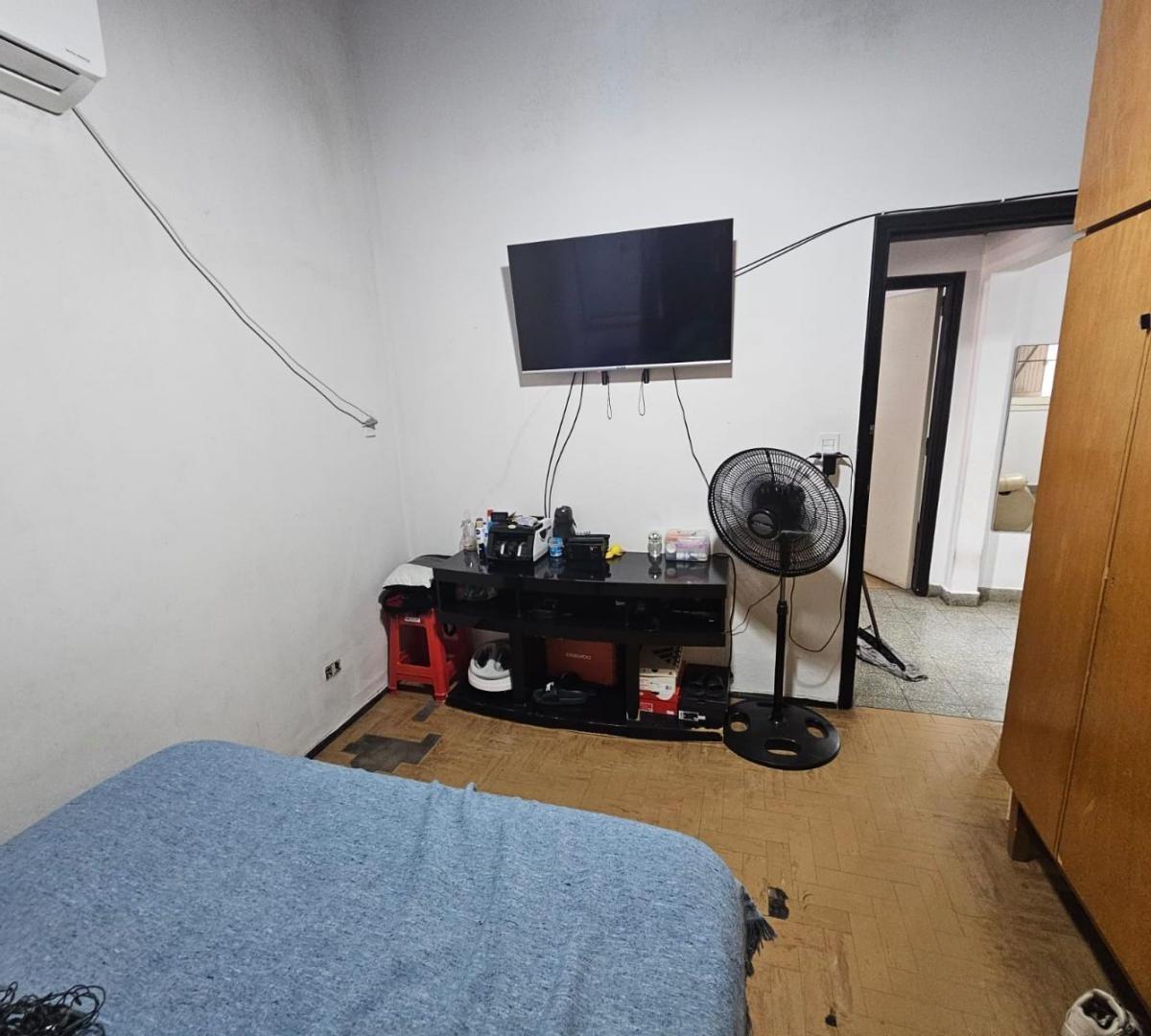 Foto de EN VENTA EN LOMA HERMOSA AMPLIO PH DE 3 AMBIENTES AL FONDO CON AMPLIO, imagen 3