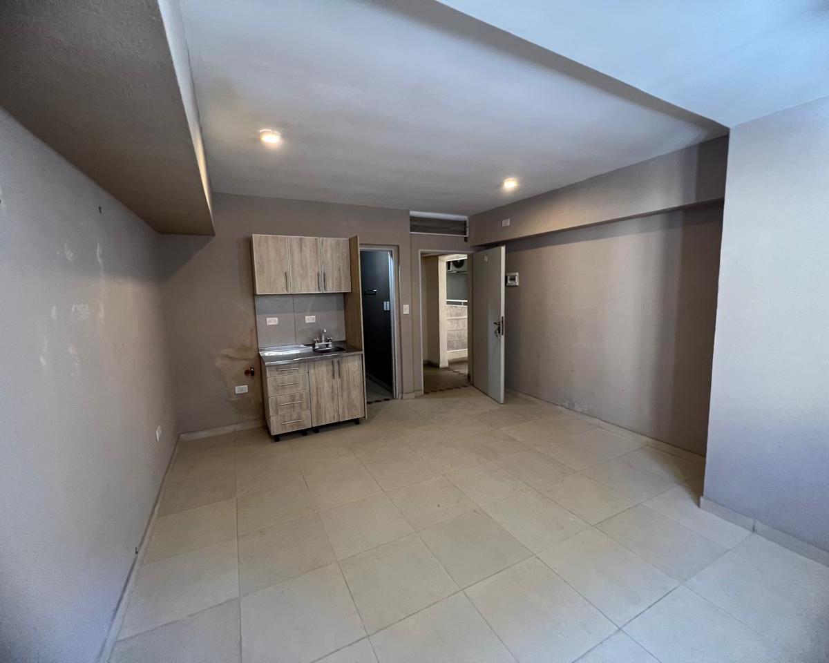Foto de EN VENTA EN CASEROS CENTRO OFICINA DE 21M2 CON BAÑO Y COCINA, imagen 2