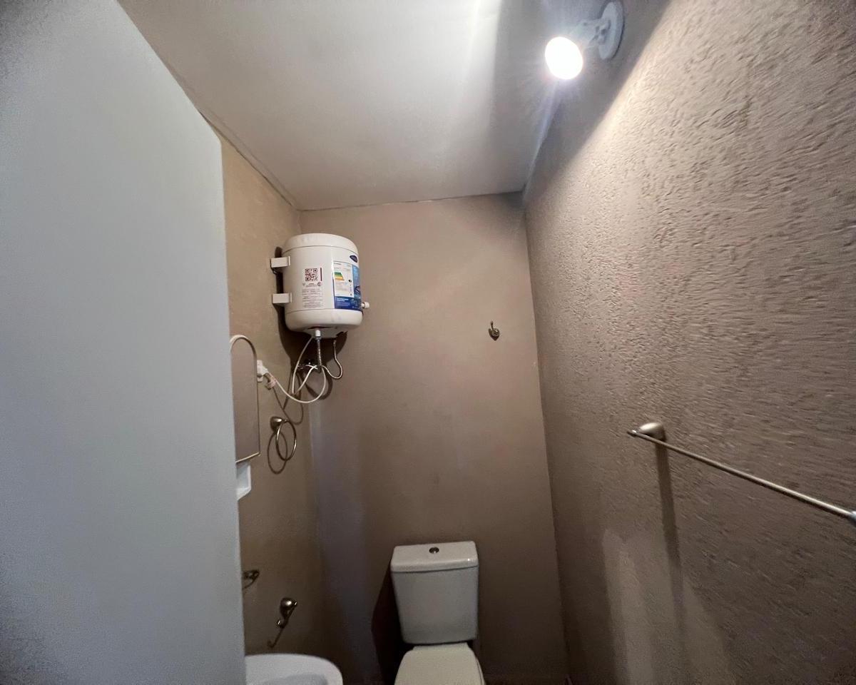 Foto de EN VENTA EN CASEROS CENTRO OFICINA DE 21M2 CON BAÑO Y COCINA, imagen 5