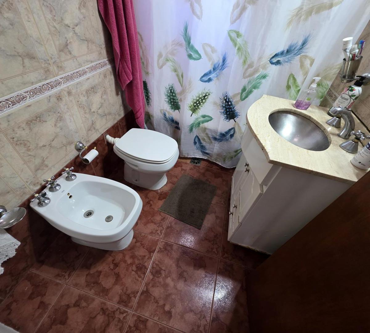 Foto de EN VENTA EN CASEROS GRAN DEPARTAMENTO DE 3 AMBIENTES MUY AMPLIO SITO EN, imagen 4