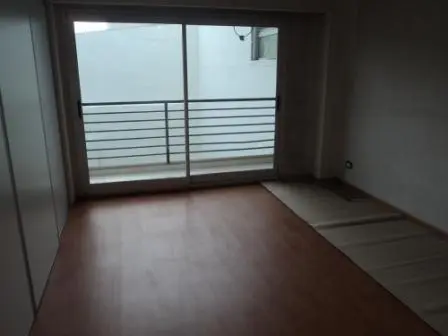 EN VENTA EN CASEROS DEPARTAMENTO DE 2 AMBIENTES CON BALCON F: 9187 3