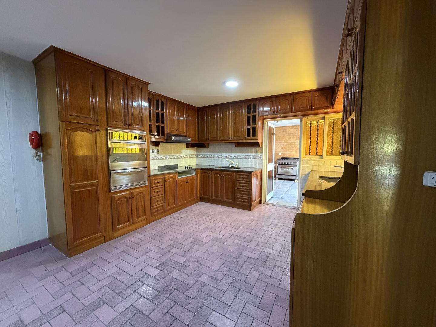 Foto de SE ALQUILA EN CIUDAD JARDIN CHALET 6 AMBIENTES 3 BAÑOS F: 10955, imagen 2