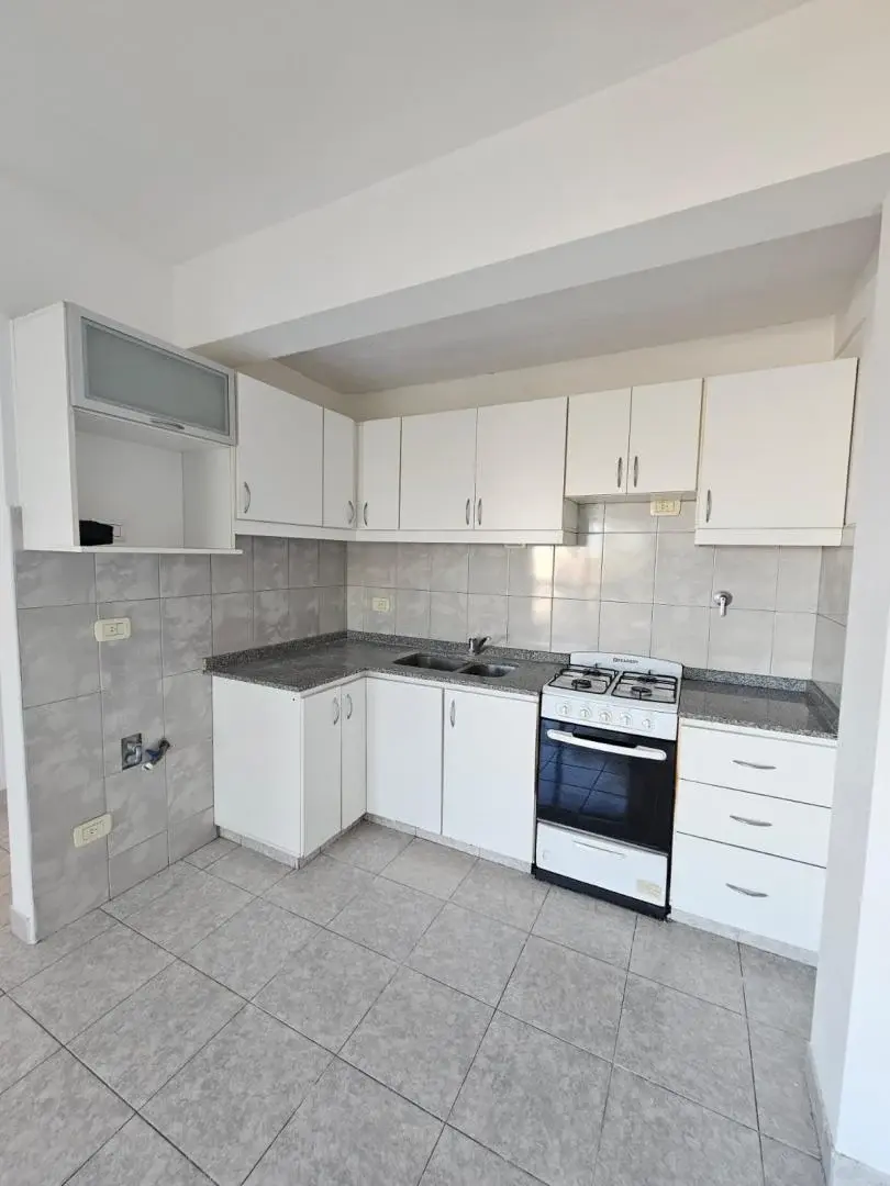 EN ALQUILER DEPARTAMENTO 2 AMBIENTES ZONA ESTACION F: 11060 3