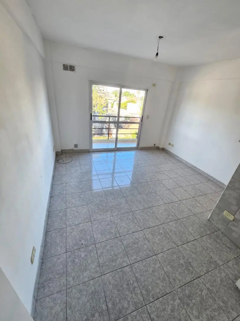 EN ALQUILER DEPARTAMENTO 2 AMBIENTES ZONA ESTACION F: 11060 5