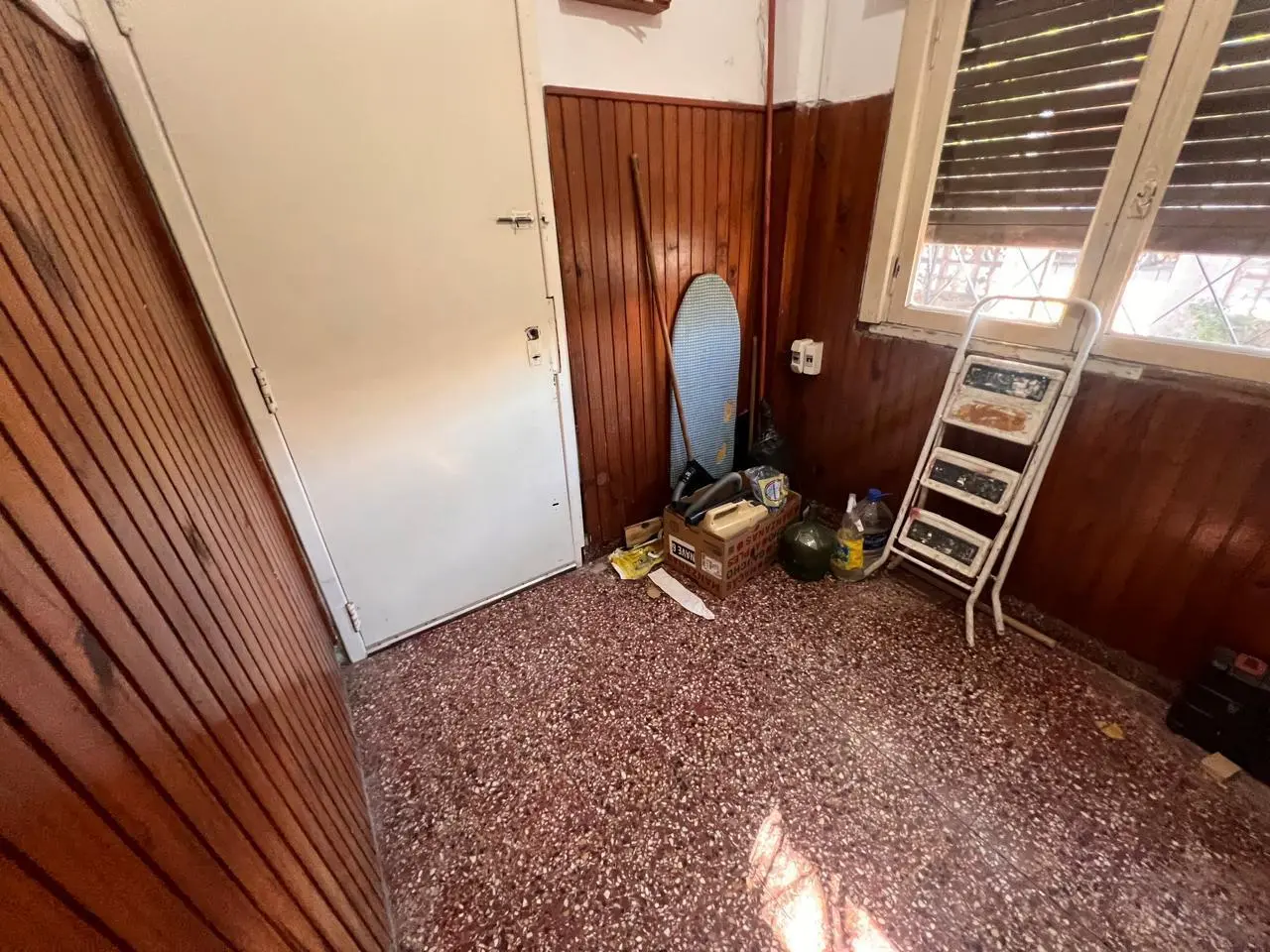 ALQUILO CASA TIPO PH DE 3 AMBIENTES AMPLIO JARDIN AL FRENTE F: 11073 2