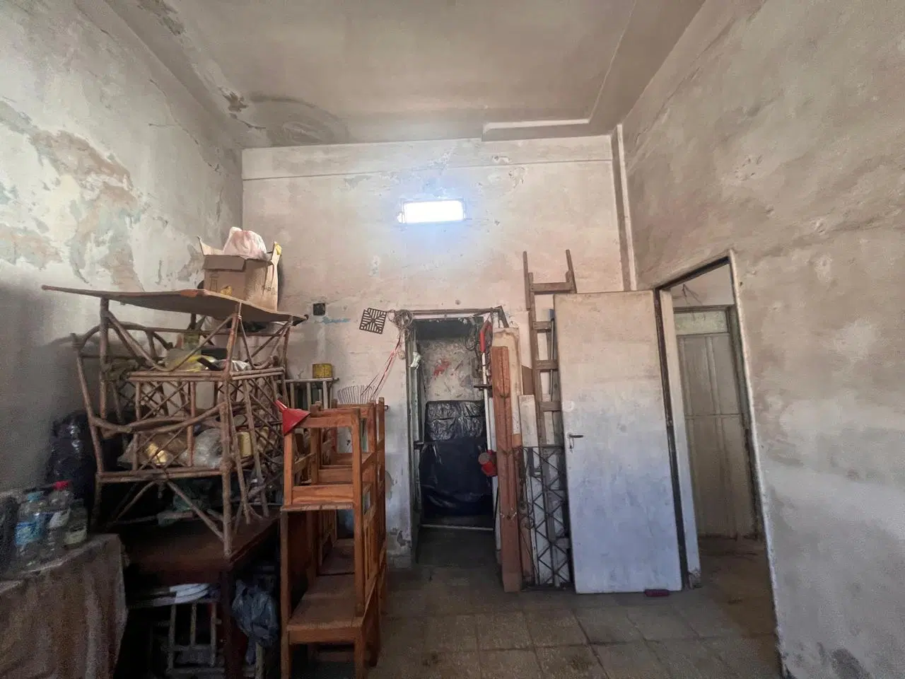 CASEROS EN VENTA GALPON + TERRENO PROPIO F: 11080 2