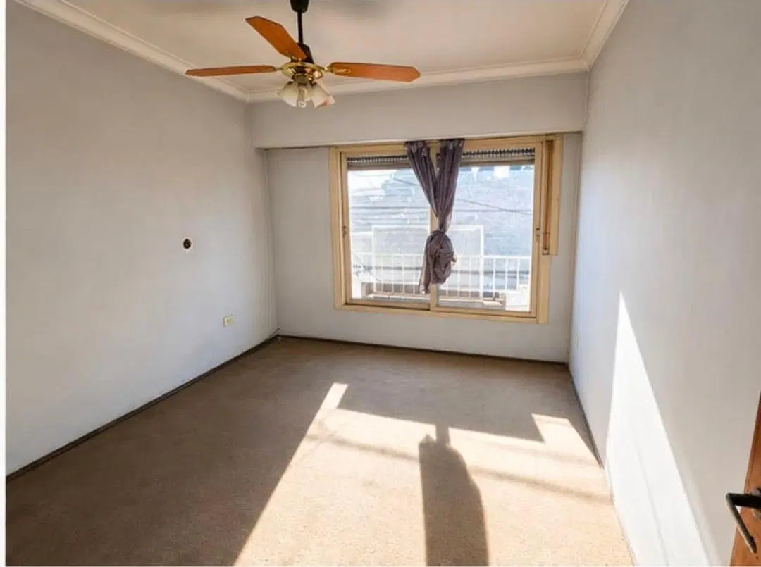 En Palomar Venta De 2 Propiedades Juntas Local + Casa De 5 Ambientes F: 11099 8