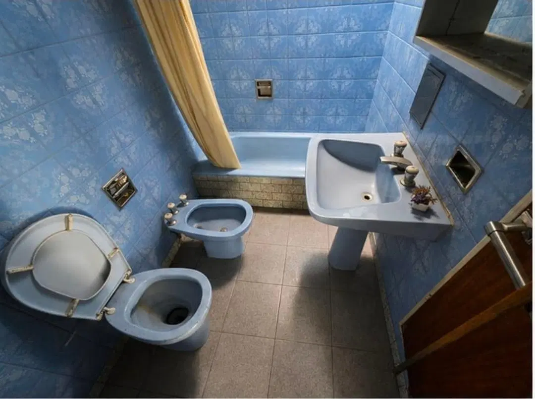 EN VENTA EN PALOMAR LOCAL EN L EN PLANTA BAJA  F: 11070 4
