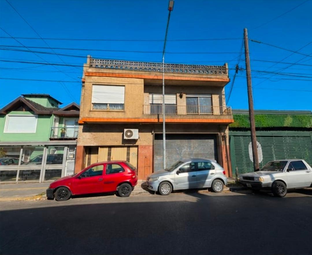EN VENTA EN PALOMAR LOCAL EN L EN PLANTA BAJA F: 11070