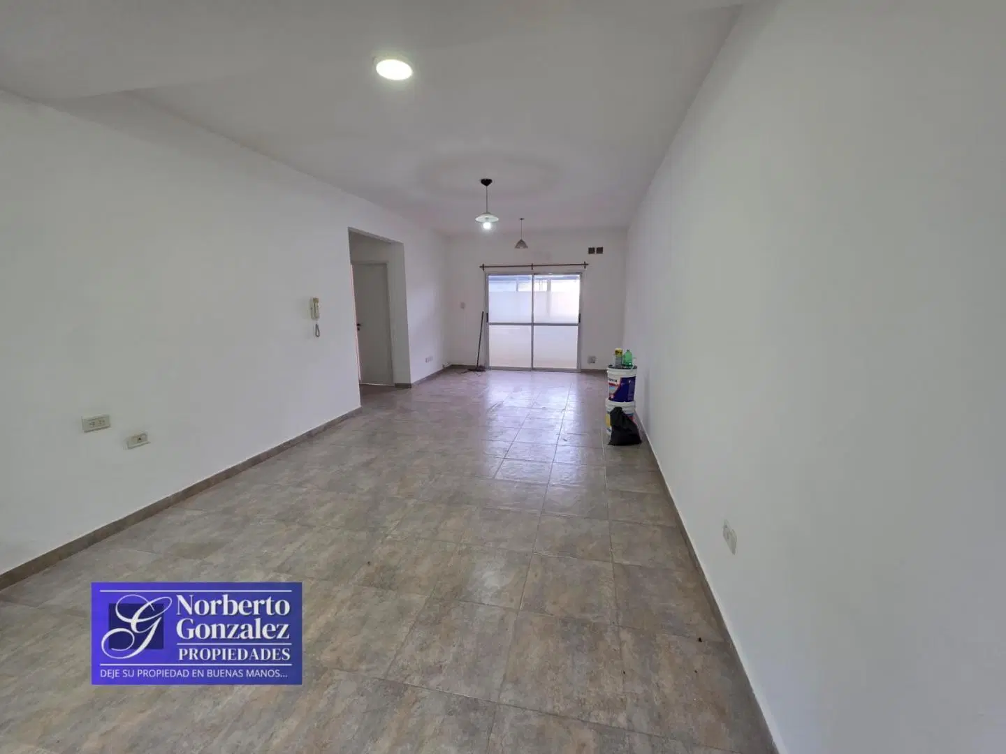 EN VENTA EN MARTIN CORONADO DEPARTAMENTO DE 3 AMBIENTES AL CONTRAFRENTE PLANTA BAJA F: 11106 2