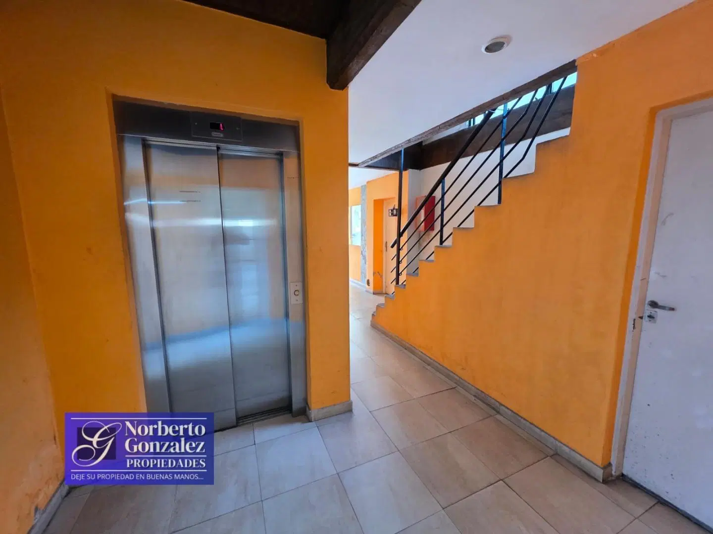 EN VENTA EN MARTIN CORONADO DEPARTAMENTO DE 3 AMBIENTES AL CONTRAFRENTE PLANTA BAJA F: 11106 5