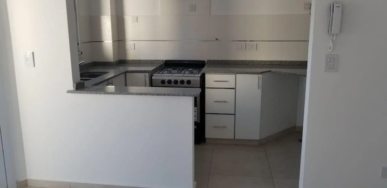 ALQUILO EN PALOMAR DEPARTAMENTO DE 2 AMBIENTES CON BALCON Y ESPACIO COCHERA F: 11048 5