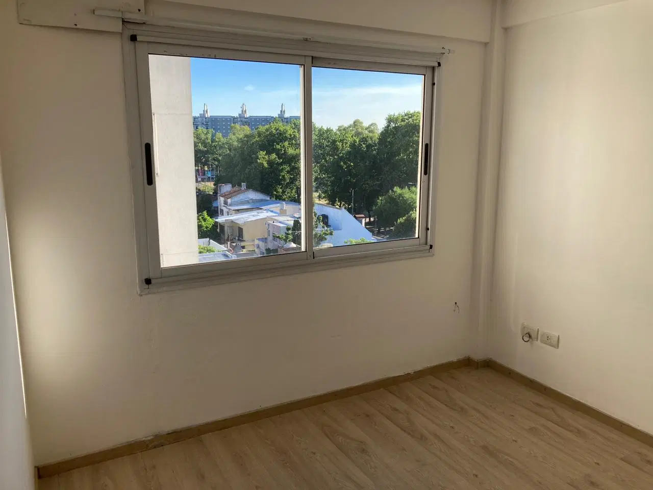 ALQUILO EN PALOMAR DEPARTAMENTO DE 2 AMBIENTES CON BALCON Y ESPACIO COCHERA F: 11048 2