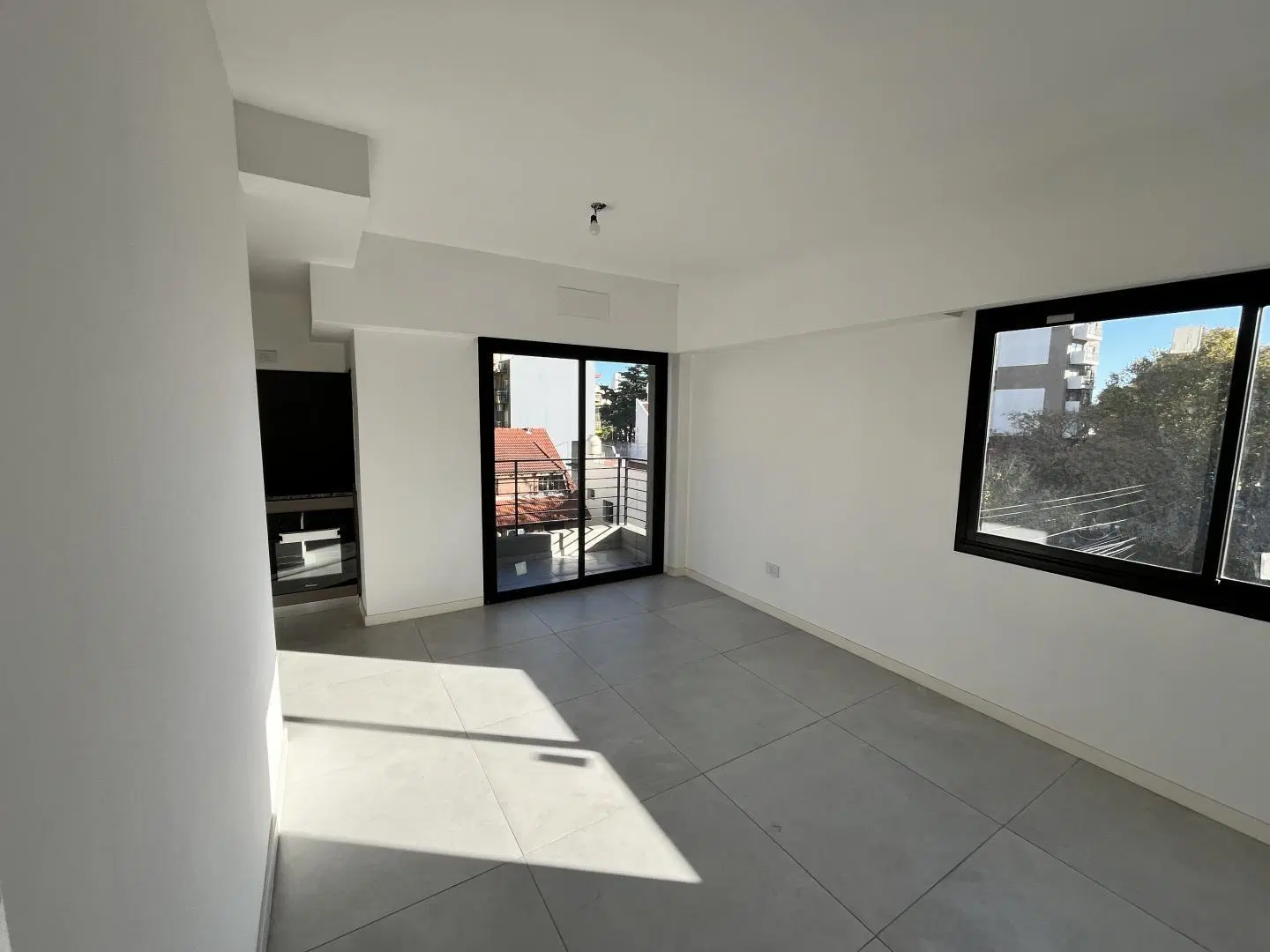 En Venta Departamento De 2 Ambientes Con Balcon A Estrenar Caseros Centro F: 11114 3