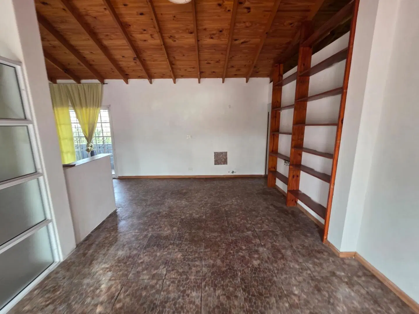 Alquilo En Villa Bosch Piso De 2 Ambientes Con Amplio Patio Propio F: 11112 5