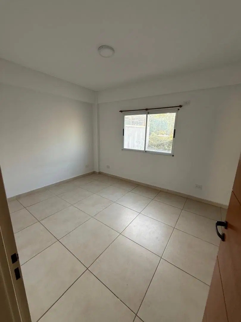 CASEROS DEPARTAMENTO DE 2 AMBIENTES CON BALCON CORRIDO F: 11111 2