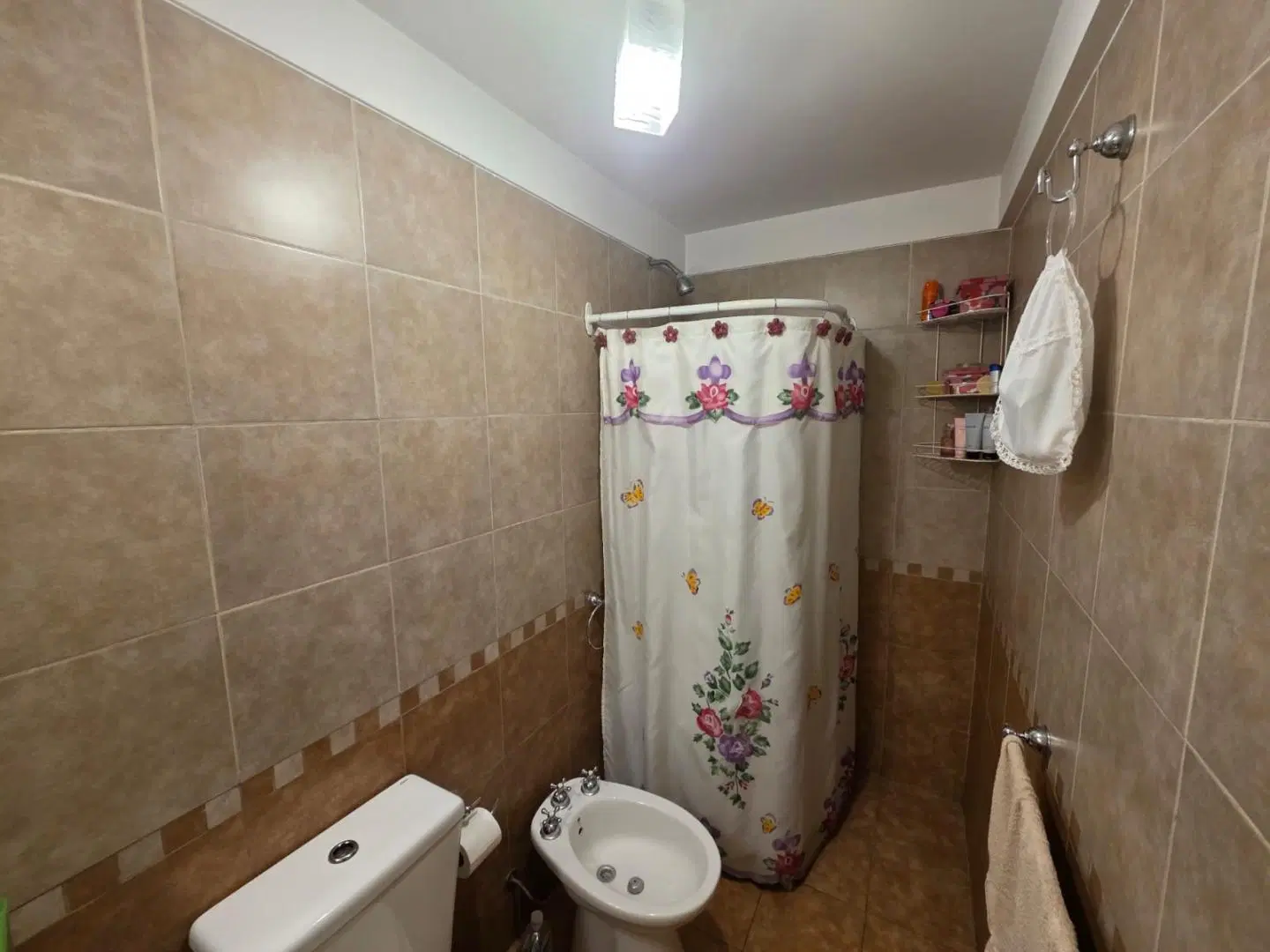 EN VENTA EN PALOMAR DEPARTAMENTO DE 2 AMBIENTES CON BALCON CORRIDO F: 11121 4