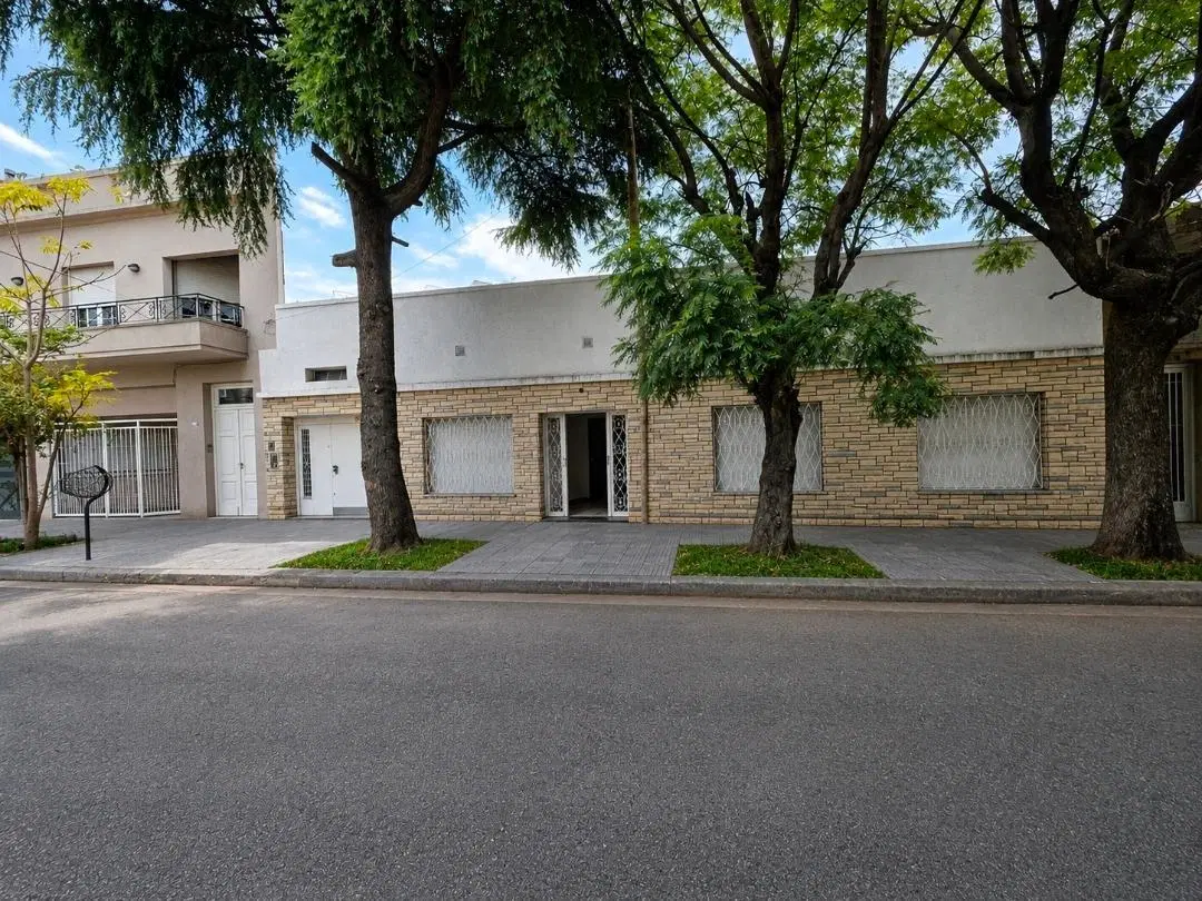 Casa en Venta 3 AMBIENTES en Santos Lugares  Lote Propio  Apta Crédito F: 11124 3