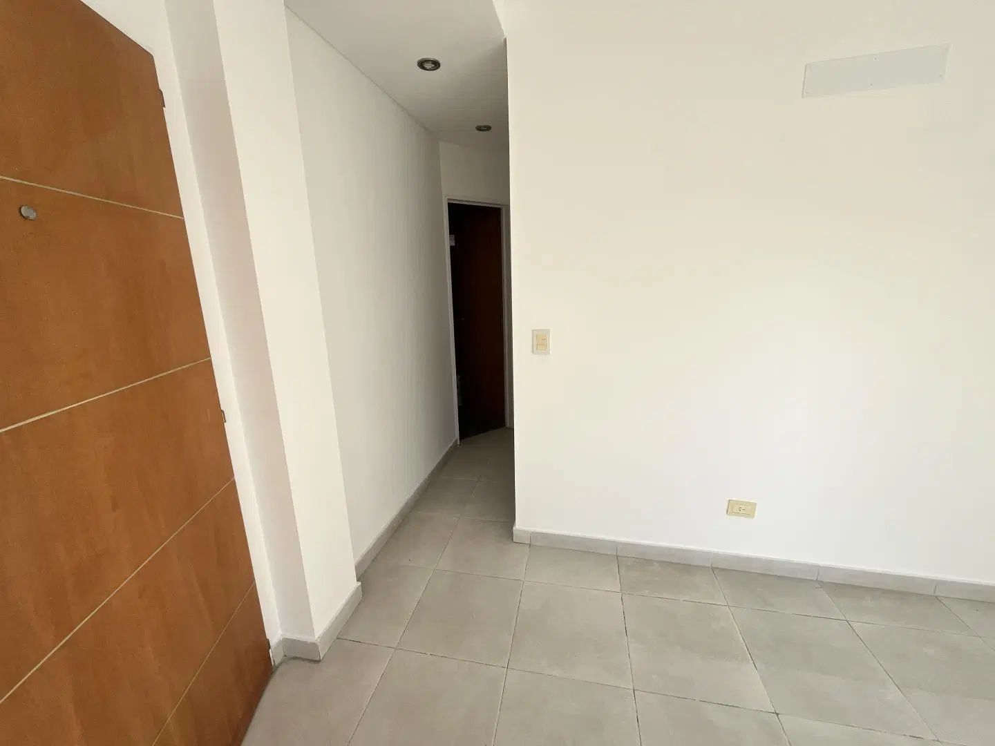 ALQUILER EN PALOMAR DEPARTAMENTO DE 2 AMBIENTES CON COCHERA F: 11127 5