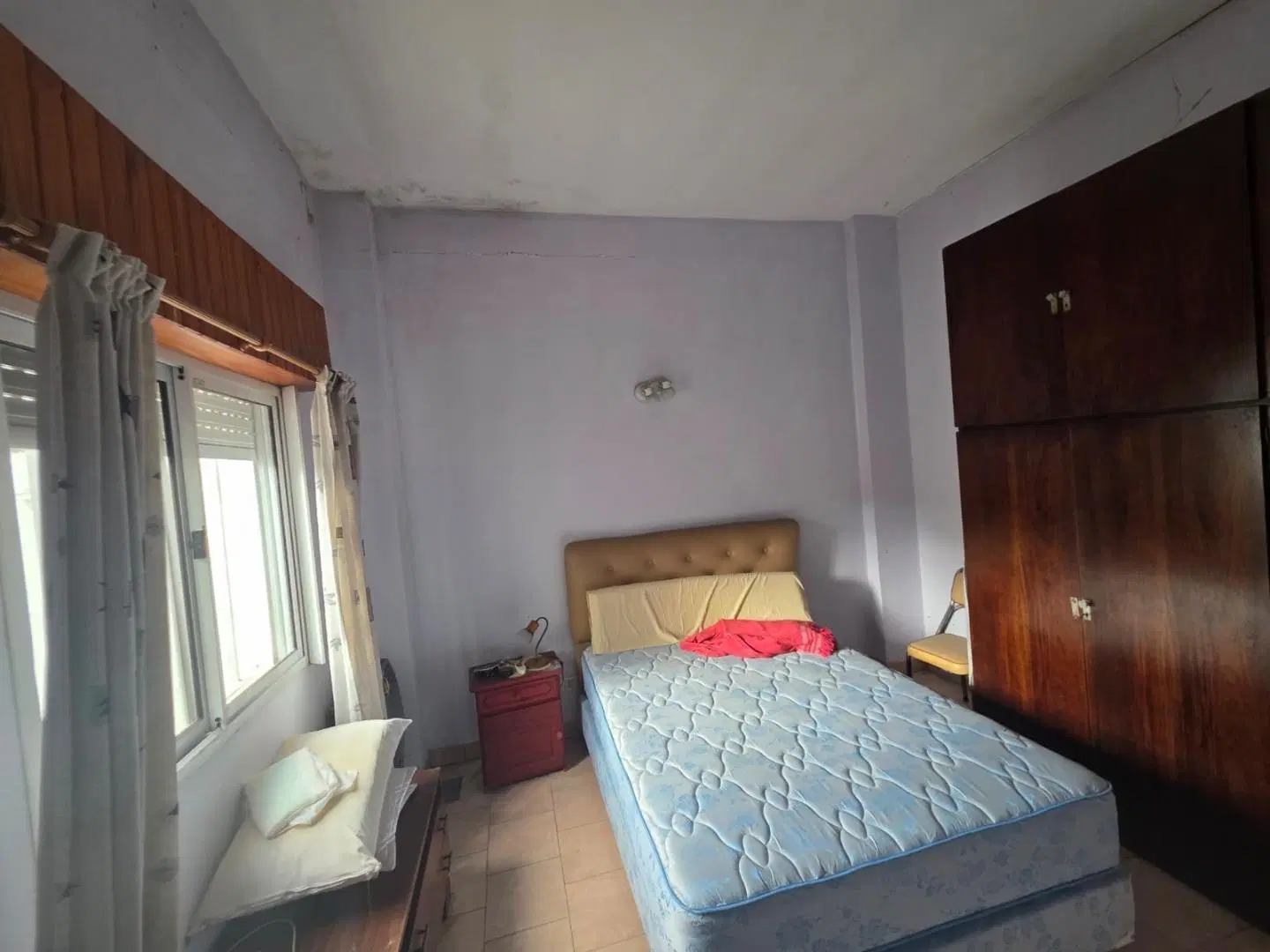 MARTIN CORONADO EN VENTA CASA DE 2 AMBIENTES Y MEDIO AL FRENTE GARAGE F: 11146 2