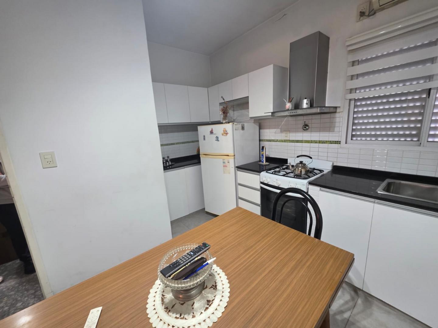 Foto de EL PALOMAR EN VENTA PISO DE 3 AMBIENTES CON GARAGE PARA 2 AUTOS CON 2, imagen 3