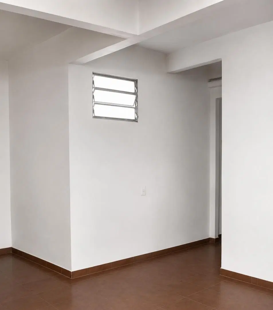 ALQUILO EN EL PALOMAR SE ALQUILA LOCAL CON BAÑO EN ESQUINA DE 70 M2 F: 11074 2