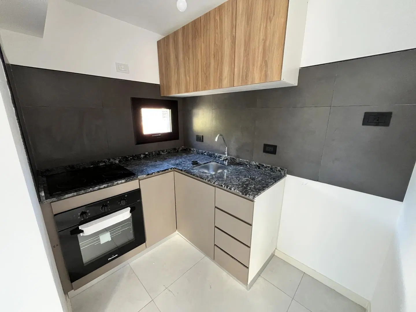 EN VENTA EN CASEROS DEPARTAMENTO DE 2 AMBIENTES A ESTRENAR F: 11160 3