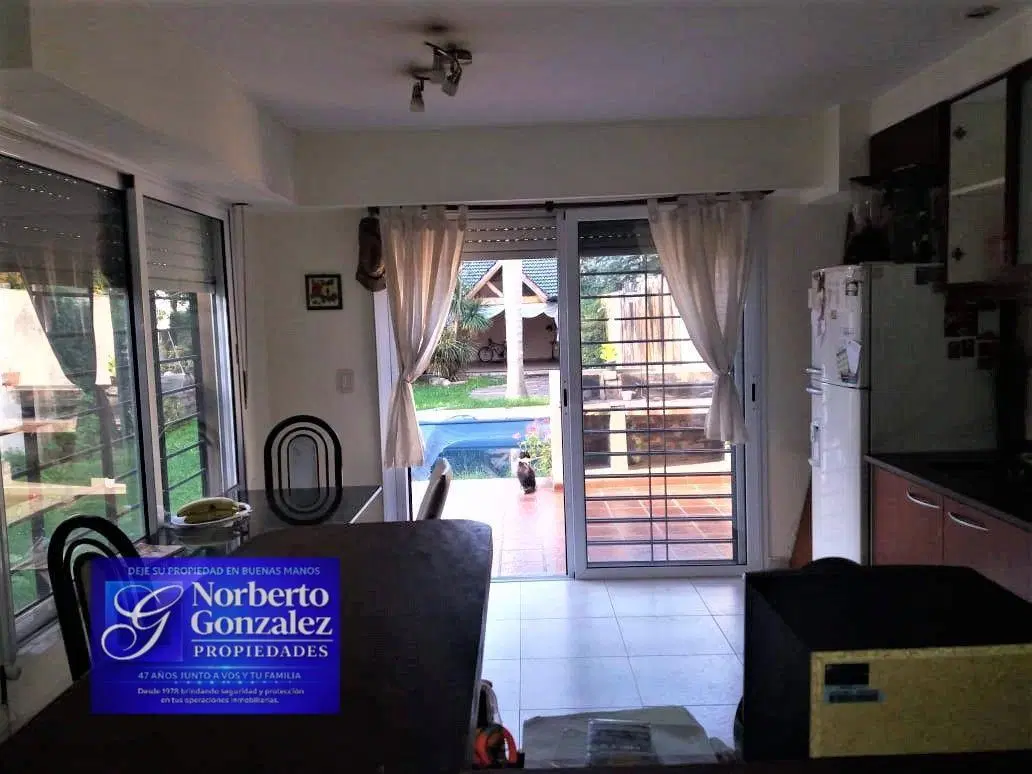 Casa en venta – 4 dormitorios, 3 baños – 461 m² – El Palomar F: 10880 8
