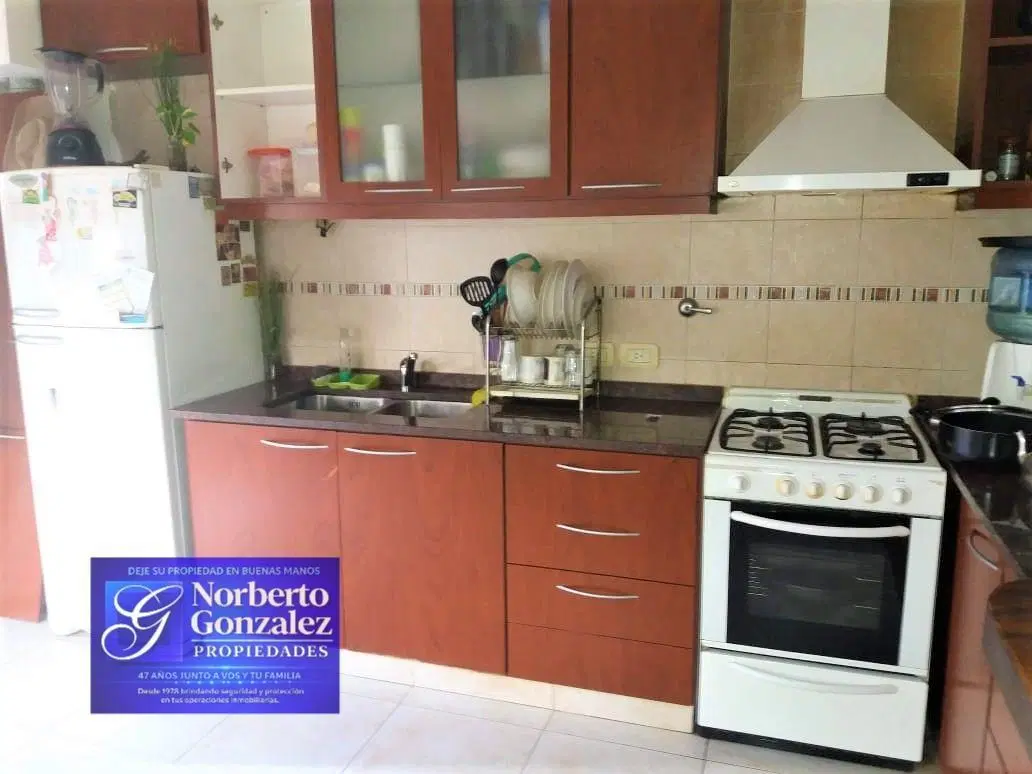 Casa en venta – 4 dormitorios, 3 baños – 461 m² – El Palomar F: 10880 3