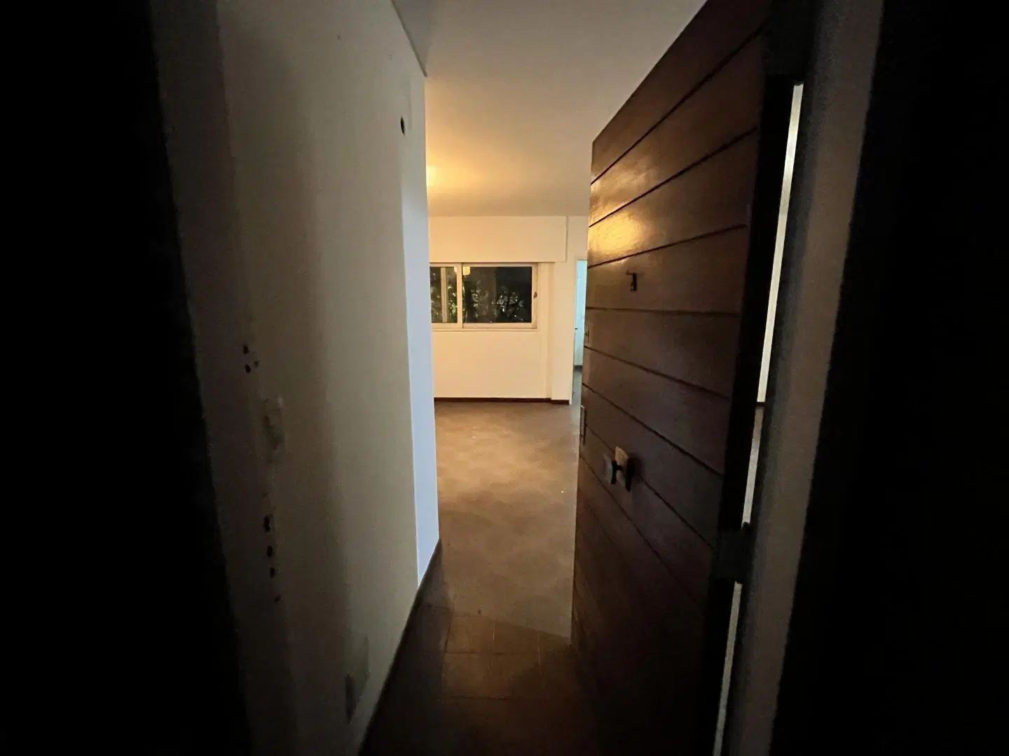 ALQUILO EN CASEROS DEPARTAMENTO DE 3 AMBIENTES COCHERA COMPARTIDA F: 7419 1