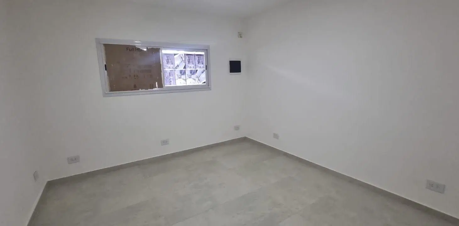 CASEROS DEPARTAMENTO DE 3 AMBIENTES TIPO CASA AL FRENTE TERRAZA F: 11181 4