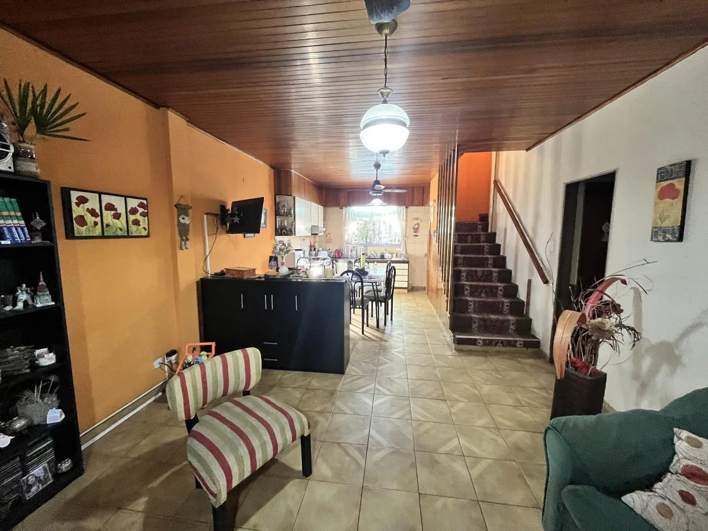 MARTIN CORONADO CASA 4 AMBIENTES + DEPARTAMENTO DE 3 AMBIENTES F: 7005 2
