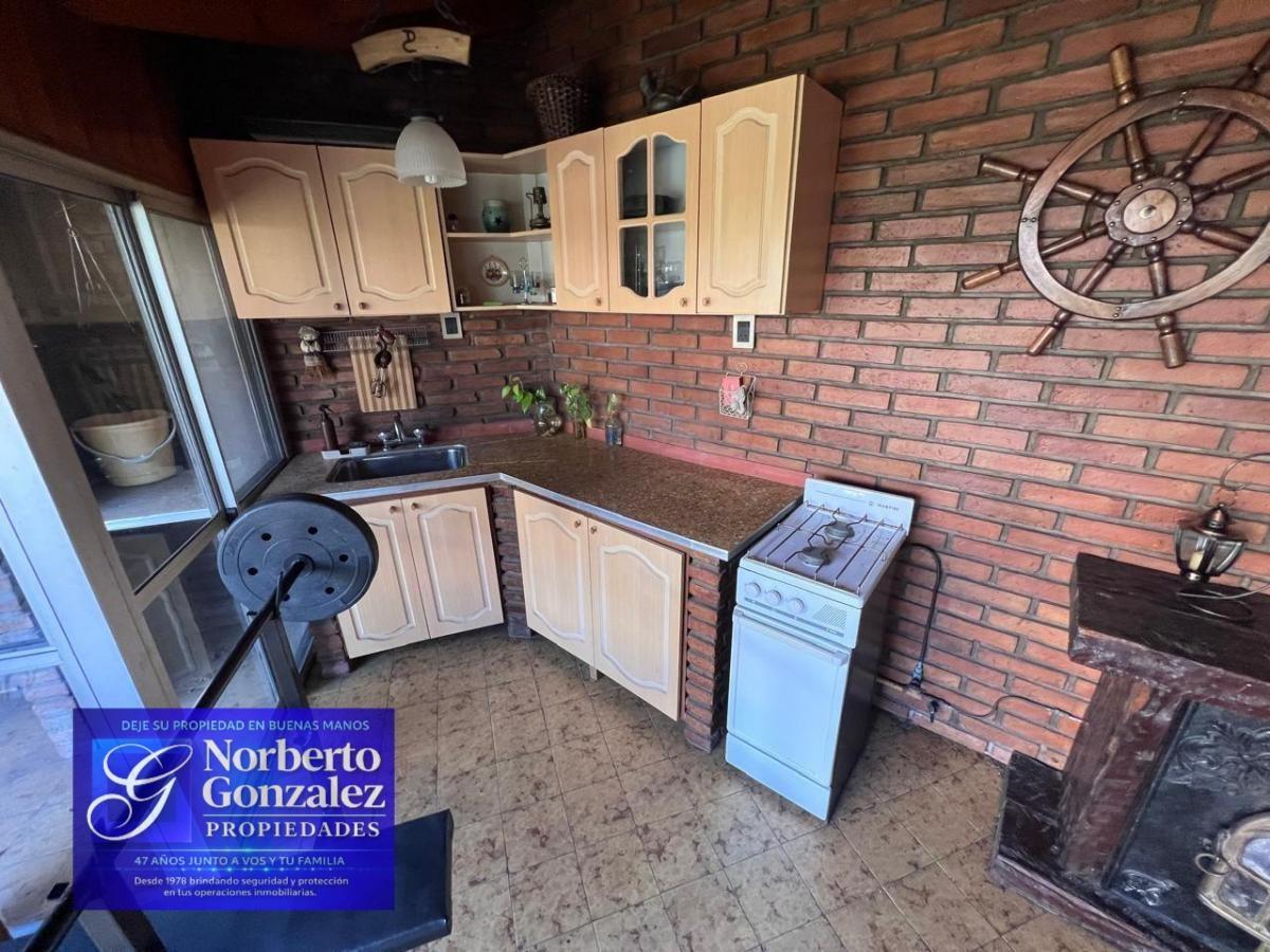 Foto de En venta en Palomar Gran chalet en excelente ubicación de El Palomar F, imagen 4