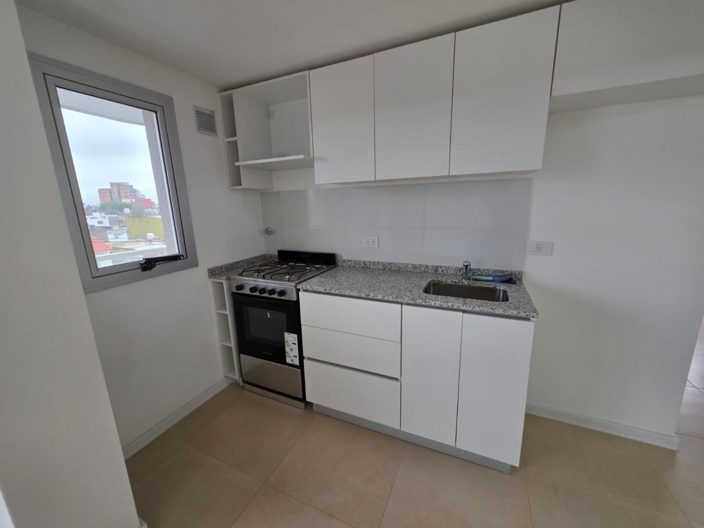 Foto de EN VENTA A ESTRENAR DEPARTAMENTO DE 3 AMBIENTES CON BALCÓN EN CASEROS F: 11201, imagen 2