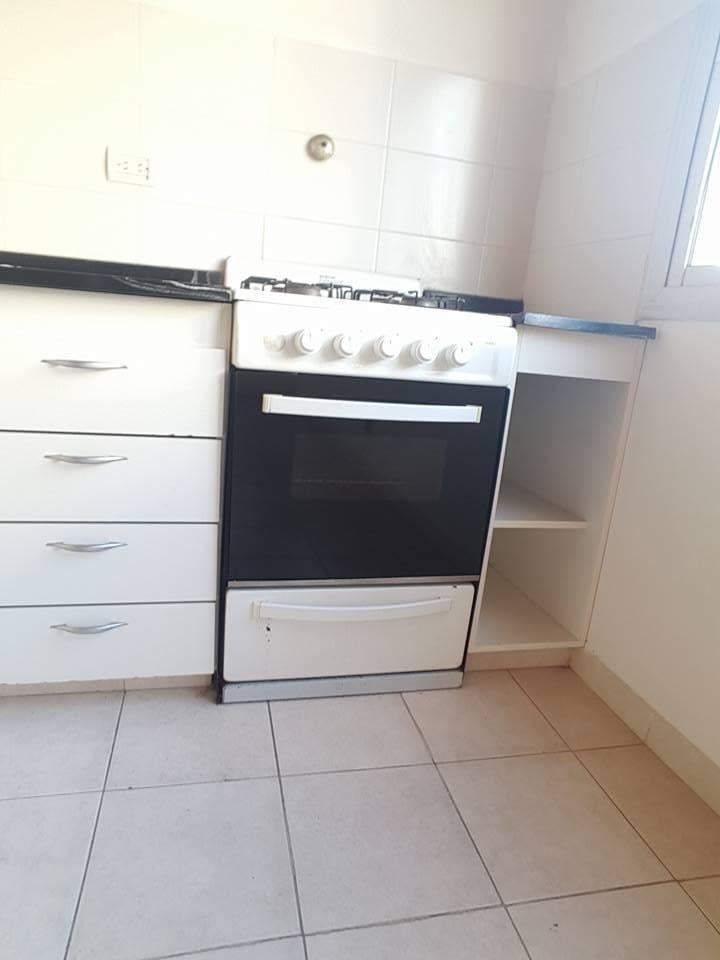 Foto de ALQUILO EN MARTIN CORONADO DEPARTAMENTO 2 AMBIENTES 2 PISO Contra, imagen 2