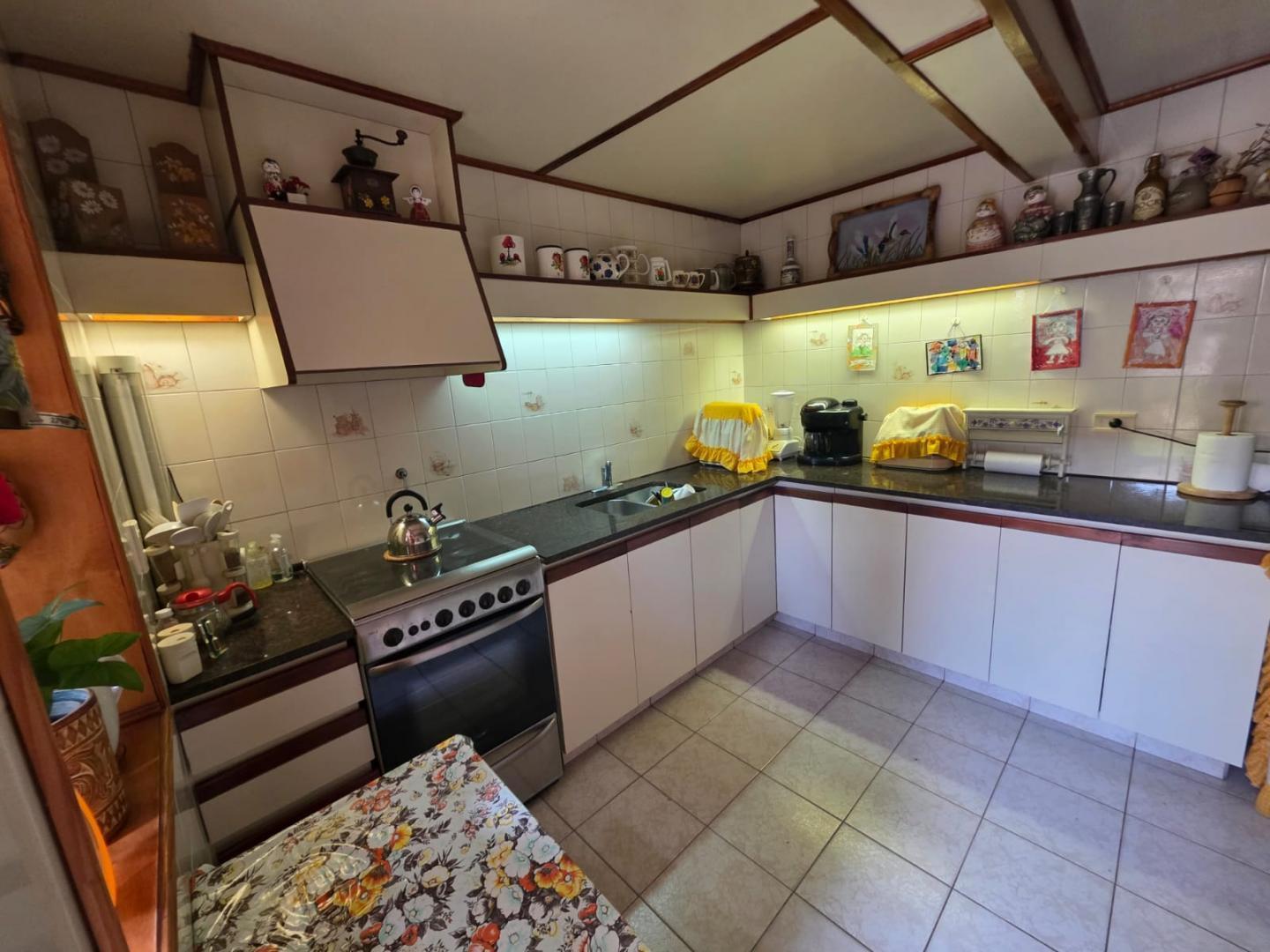 Foto de Casa en ALQUILER El Palomar 3 Ambientes Reciclada a Nuevo con Cochera, imagen 2