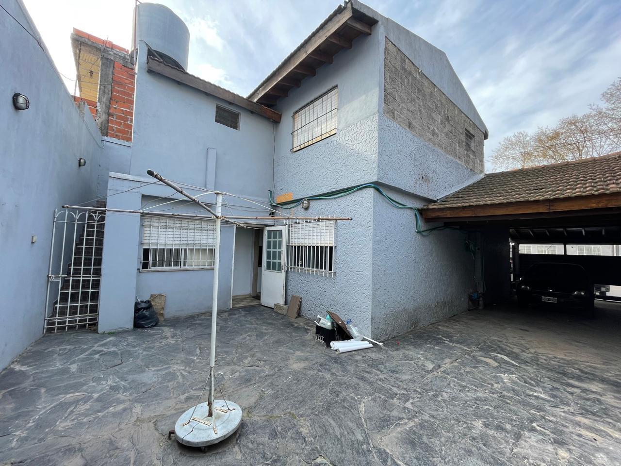 Foto de El Palomar Casa + Departamento independiente + Garage para 3 autos, imagen 2
