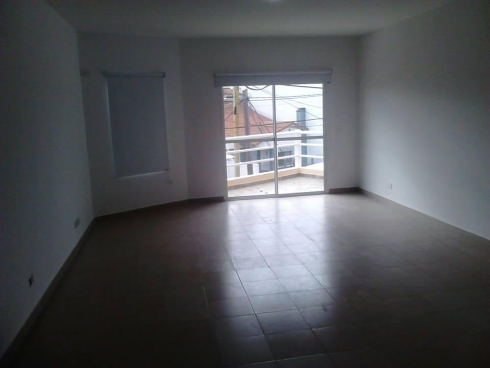 Foto de ALQUILO MONOAMBIENTE AMPLIO DIVISIBLE EN PLANTA ALTA PALOMAR F: 7266, imagen 1