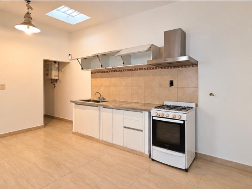 Foto de EN ALQUILER EN EL PALOMAR CASA DE 3 AMBIENTES COCHERA Y FONDO F: 11296, imagen 1